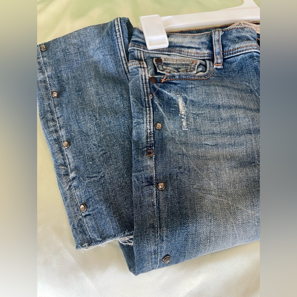 Zara Basic Denim straight leg jeans with stud detailing down legs. Size 02 USA